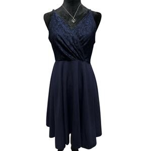 Navy Lace V-Neck Midi Dress – Size Large – EUC